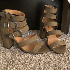Cute boho heels. Perfect for summer/spring outfits